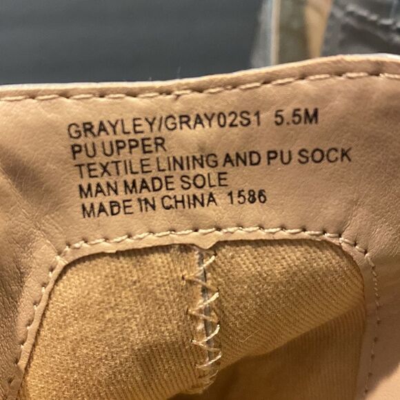 Steve Madden Grey Croc Slip On Cut Out Booties Women’s Size 5.5 - Picture 5 of 9